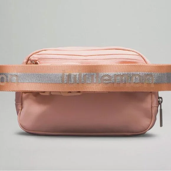 Everywhere Belt Bag 1L Wordmark Pink Mist/Silver/White Opal (NWT) - Picture 2 of 10